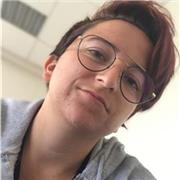 Professeur en soutient scolaire ayant une grande patience et travaillant avec jeux et pédagogie s’adaptant à l’enfant en soutien